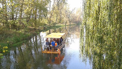 betriebsfeier-auf-der-flossfahrt-im-oderbruch_3.jpg