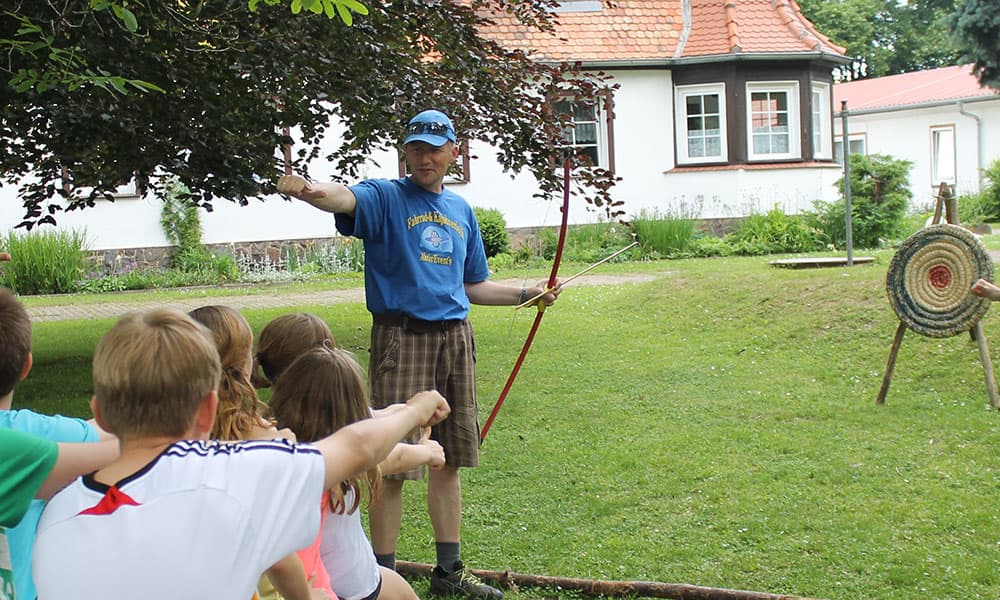einweisung-ins-bogenschiessen-im-oderbruch_2.jpg