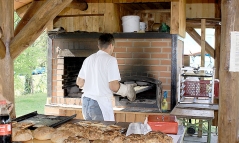 frisch-aus-dem-backofen-fuer-seniorennachmittag.jpg